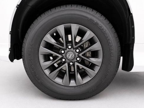 Used 2020 Lexus GX 460 Premium w/ Premium Package AWD/4WD image 30