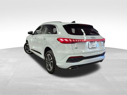 Certified 2025 Audi Q5 Premium Plus w/ Premium Plus image 5