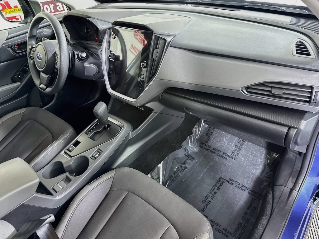 Used 2025 Subaru Crosstrek 2.5i Premium AWD/4WD image 32