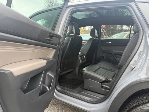 Used 2021 Volkswagen Atlas Cross Sport SE w/ Panoramic Sunroof Package image 22