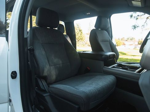 Used 2024 Ford F250 XLT w/ FX4 Off-Road Package image 19