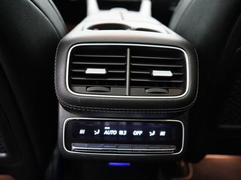 Used 2025 Mercedes-Benz GLS 450 4MATIC image 35