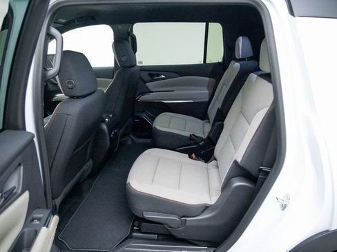 New 2026 Chevrolet Traverse LT w/ Enhanced Driving Package FWD image 24