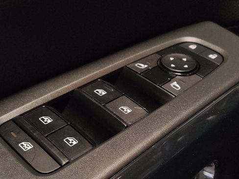 Used 2023 Nissan Pathfinder S FWD image 27