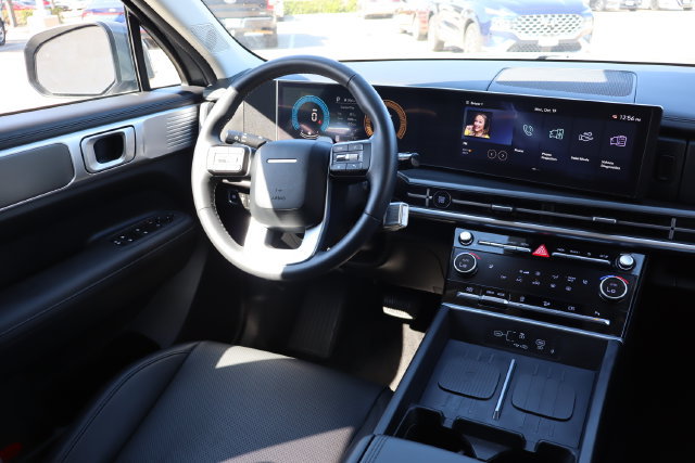 Used 2026 Hyundai Santa Fe SEL FWD image 11