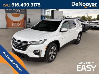 Used 2023 Chevrolet Traverse LT w/ LT Premium Package