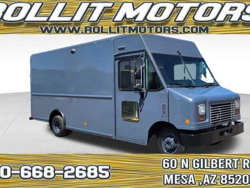 Used 2019 Ford E-450 and Econoline 450 Super Duty RWD image 1