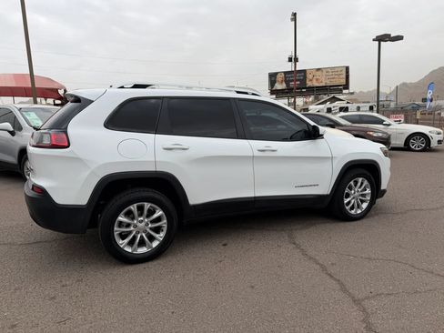 Used 2020 Jeep Cherokee Latitude FWD image 4