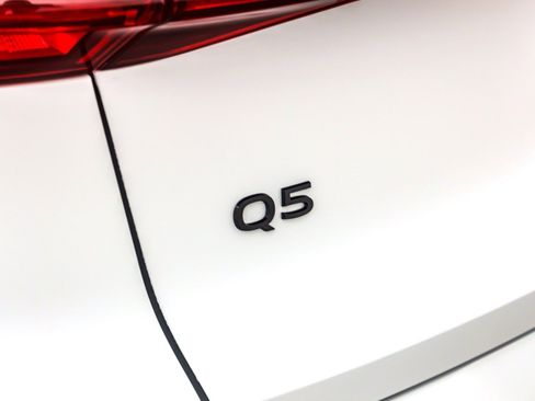 New 2025 Audi Q5 Premium Plus image 9