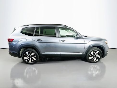 Used 2025 Volkswagen Atlas SE image 8