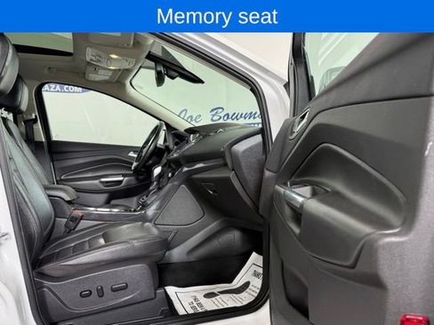 Used 2016 Ford Escape Titanium w/ Equipment Group 301A AWD/4WD image 18