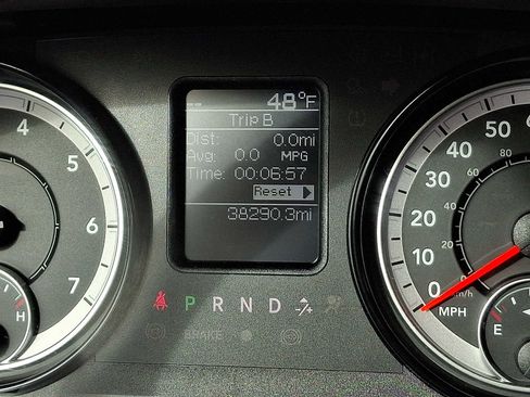 Used 2024 RAM 1500 Classic SLT image 20