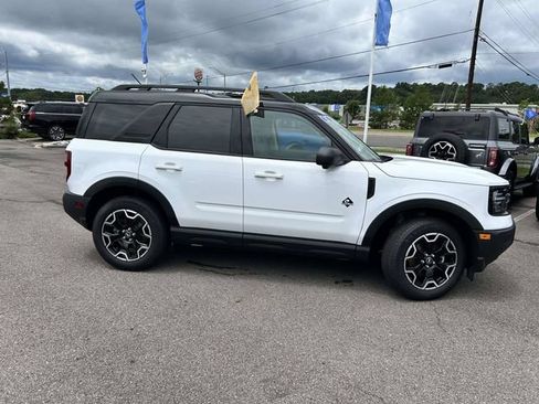 Certified 2025 Ford Bronco Sport Outer Banks w/ Outer Banks Tech Package+ AWD/4WD image 2