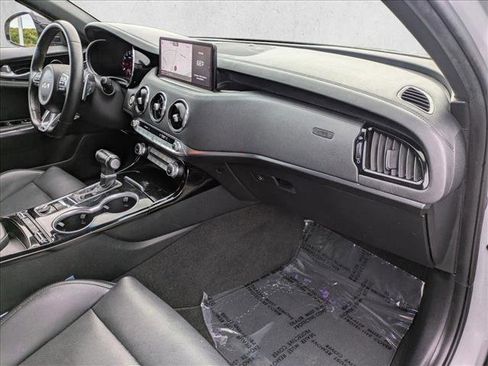 Used 2022 Kia Stinger GT-Line image 21