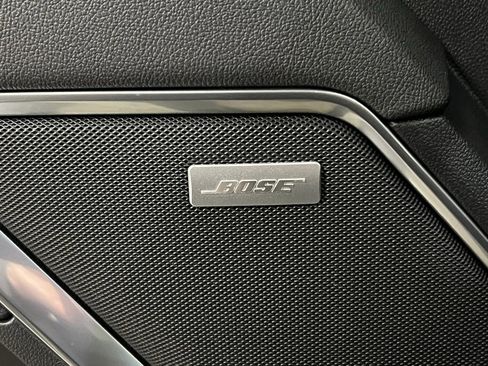 New 2026 GMC Sierra 1500 SLT w/ SLT Convenience Package image 17