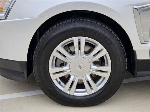 Used 2014 Cadillac SRX Luxury w/ Driver Awareness Package image 7