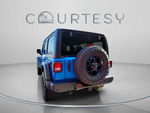 Used 2024 Jeep Wrangler Unlimited Sport AWD/4WD image 2