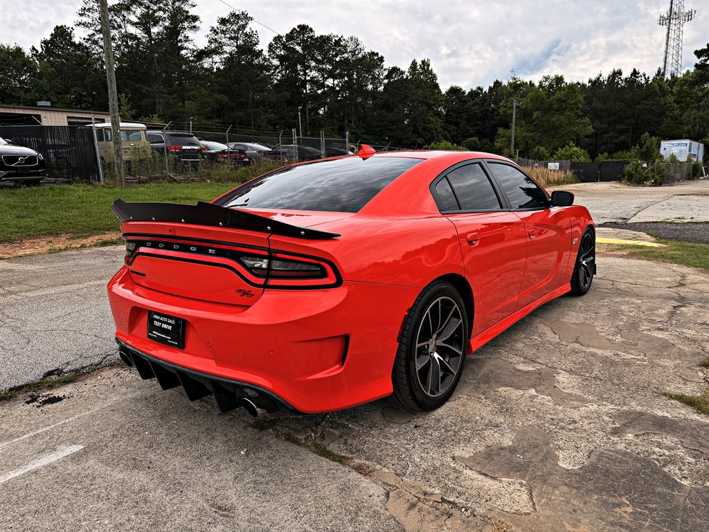 Used 2016 Dodge Charger R/T Scat Pack w/ Beats Audio Group RWD image 5