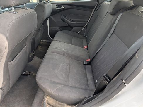 Used 2015 Ford Focus SE image 30