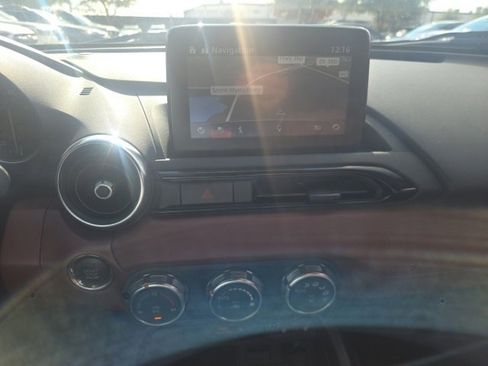 Used 2019 MAZDA MX-5 Miata Grand Touring w/ GT-S Package image 11