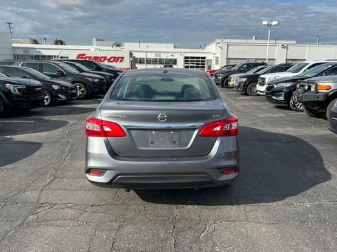 Used 2019 Nissan Sentra SV image 6