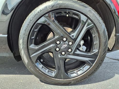 Used 2024 Chevrolet Equinox EV RS FWD image 32