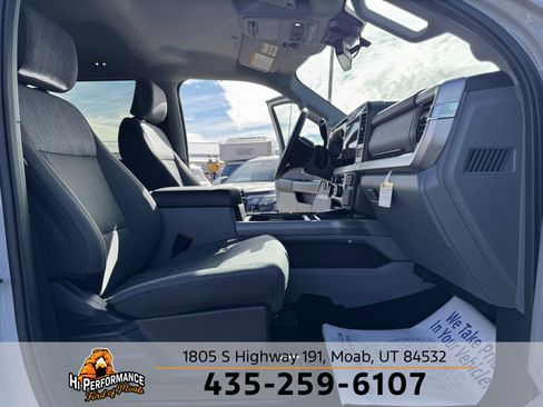 New 2026 Ford F450 XLT w/ XLT Premium Package image 32