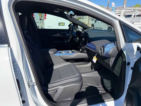 New 2026 Chevrolet Equinox EV LT image 10