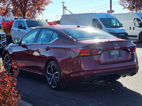 Used 2024 Nissan Altima 2.5 SR w/ SR Premium Package image 8