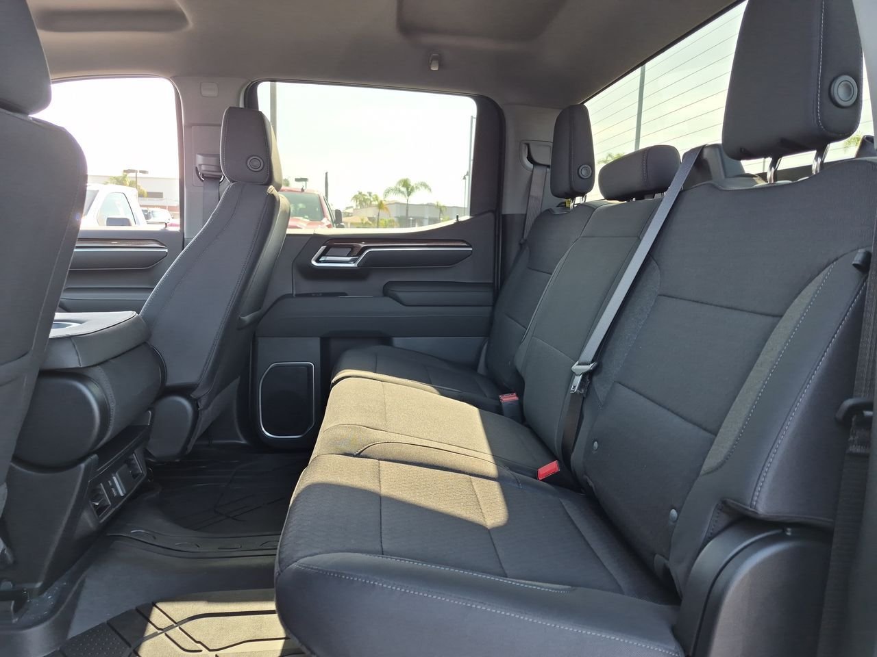 New 2026 Chevrolet Silverado 1500 RST w/ LPO, Dark Essentials Package AWD/4WD image 25