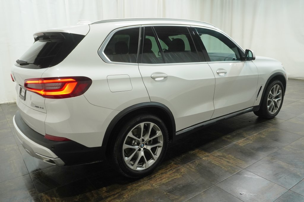 Used 2023 BMW X5 xDrive40i AWD/4WD image 3