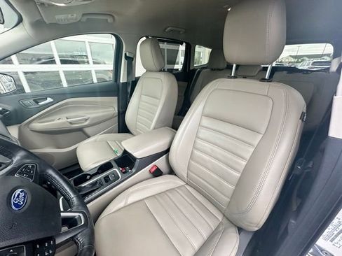 Used 2019 Ford Escape SEL FWD image 8