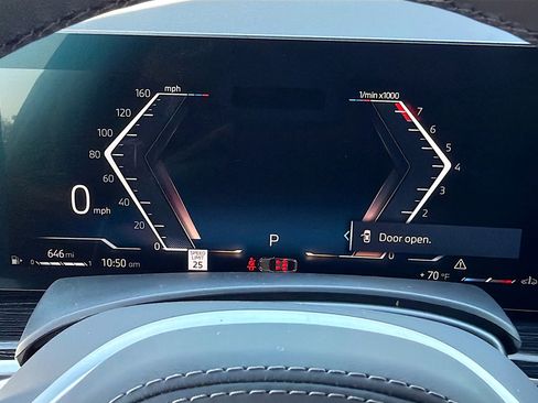 New 2026 BMW X6 xDrive40i w/ Executive Package image 40