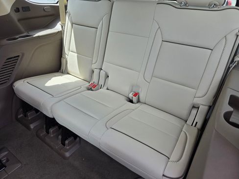 Used 2021 GMC Yukon Denali w/ Denali Ultimate Package AWD/4WD image 17