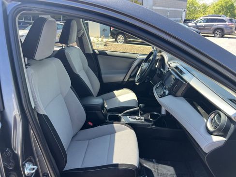 Used 2017 Toyota RAV4 XLE image 34