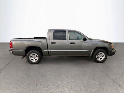 Used 2005 Dodge Dakota SLT