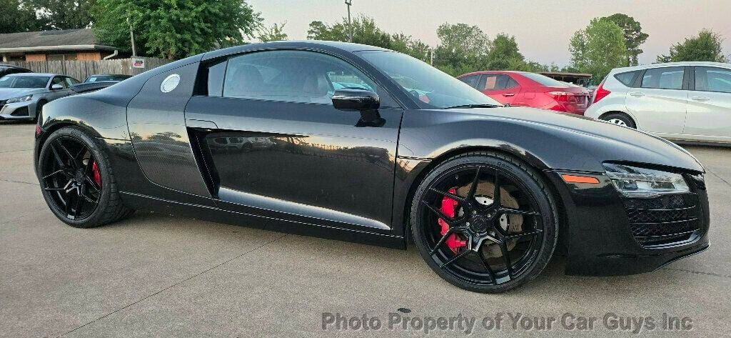 Used 2015 Audi R8 V8 w/ Extended Leather Package AWD/4WD image 11