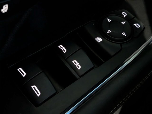 Used 2021 Buick Envision Essence w/ Sport Touring Package FWD image 26