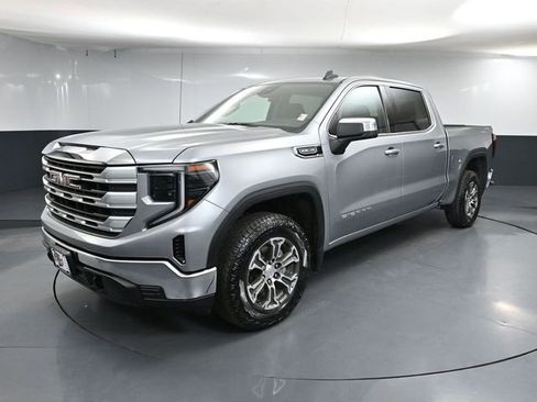 Used 2024 GMC Sierra 1500 SLE image 12