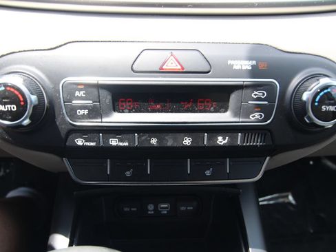 Used 2019 Kia Sorento AWD w/ LX Convenience Package image 29