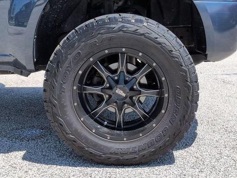 Used 2015 Nissan Frontier SV RWD image 11