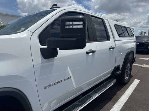 Used 2022 Chevrolet Silverado 2500 Custom w/ Custom Value Package AWD/4WD image 11