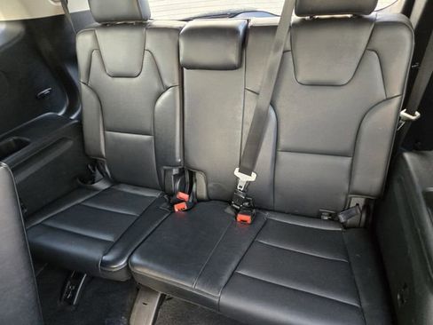 Used 2022 Kia Telluride S FWD image 19