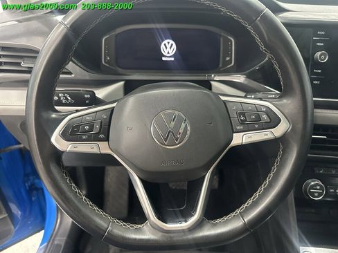 Used 2023 Volkswagen Taos SEL image 4