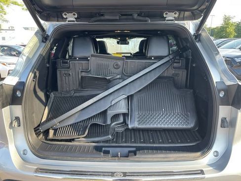 Used 2023 Toyota Highlander XSE AWD/4WD image 24