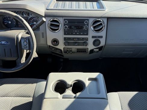 Used 2016 Ford F250 XLT w/ XLT Value Package image 9