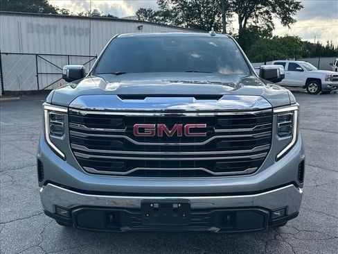 Certified 2025 GMC Sierra 1500 SLT RWD image 4