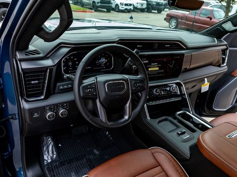 Used 2026 GMC Sierra 3500 Denali Ultimate image 17