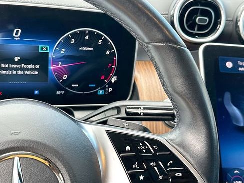 Used 2024 Mercedes-Benz GLC 300 image 18