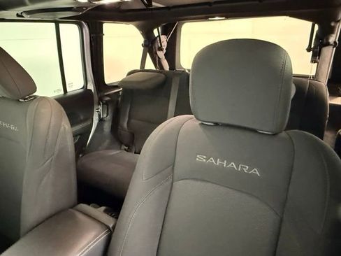 Used 2019 Jeep Wrangler Unlimited Sahara image 43